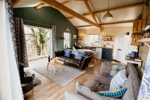 Apple Shack> A vintage style rural retreat - Image 4