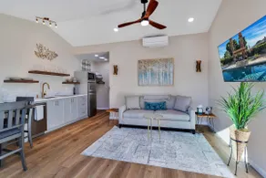 Guesthouse Poolside Suite 700sf 1 BR /LR/2 Full BA - Image 4