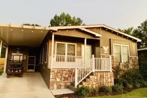 Modern Spacious 3BR Lake Cottage - Image 3