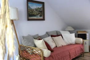 Beautiful Italian-style suite. - Image 3