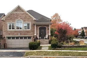 Modern & Spacious 2 Bedrooms+2 Bathrooms Bungalow in Oakville - Image 2