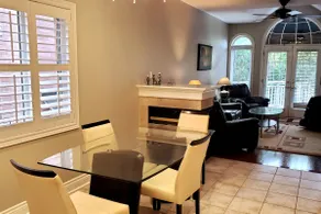 Modern & Spacious 2 Bedrooms+2 Bathrooms Bungalow in Oakville - Image 4
