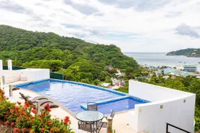 Tropical Views - Central Location - Image 3