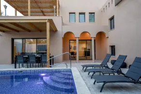 Villa Roni Heated Pool beautiful 5 BR - Image 4