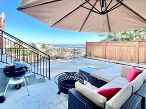 Luxe High Ceiling King Suite w/ Bay Views - Image 2