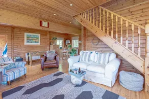 Scandi Cabin in Heart of Anglesey with Parking - Image 2