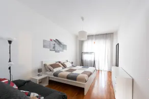 Photographer's house - Image 2