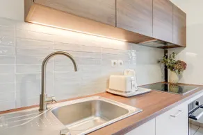 Cozy 2-room apartment with parking and balcony - Image 5