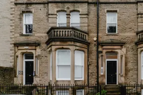 Prescott Court by Guestz - Image 4