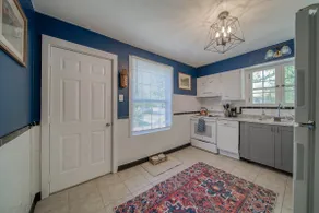 Cozy two bed cottage near park, S&T & Fort Wood - Image 5