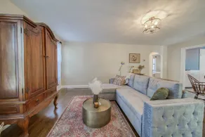 Cozy two bed cottage near park, S&T & Fort Wood - Image 2