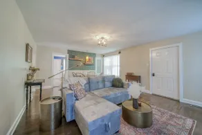 Cozy two bed cottage near park, S&T & Fort Wood - Image 3