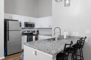 Home Mississippi Suite – 2-Bedroom King Condo in Rowandale - Image 2