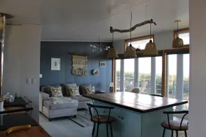 House with an ocean view - Image 2