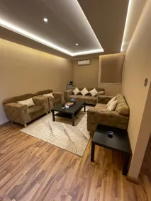525 upscale hotel suites - Luxury Large Suite - Image 3