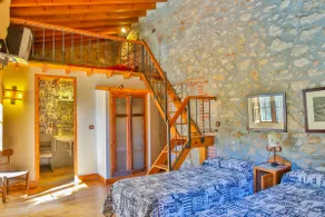 La Tala Manor House – Countryside Retreat - Image 2