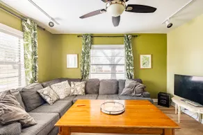 3-Bed Bungalow walk to Historic Downtown Sanford - Image 2