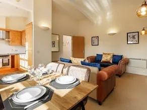 Beatles Inspired Oasis nr Penny Lane free parking. - Image 2