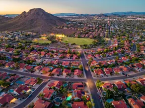 Centrally located Hiker and Golfer's Paradise - Image 2
