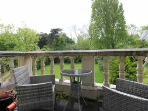 Perfect Retreat in Luxury & Historical Manor House - Image 4