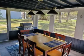 Spacious 3 bedroom cabin with electric fireplace. - Image 4