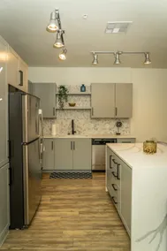 Cozy 1 Bedroom in Downtown with Pool and Gym - Image 2