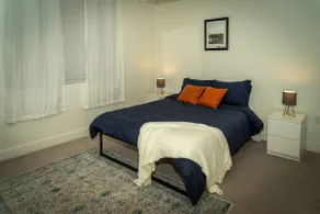 Cozy 1 Bedroom in Downtown with Pool and Gym - Image 3