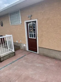 Adorable 1 bedroom, 1 bath, kitchen, full laundry - Image 2