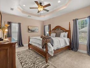 Beautiful 3 Bedroom House in Great Neighborhood - Image 5