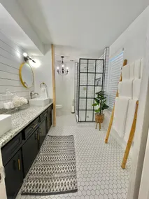Modern Farmhouse w/ private Heated Pool and Spa - Image 3