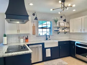 Modern Farmhouse w/ private Heated Pool and Spa - Image 5