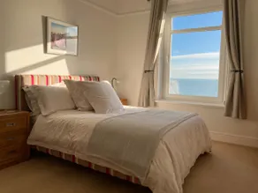 2 bedroom seaside apartment with panoramic seaview - Image 4