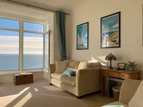 2 bedroom seaside apartment with panoramic seaview - Image 2