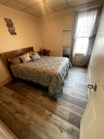 Cozy 2-bedroom home with front porch. - Image 3