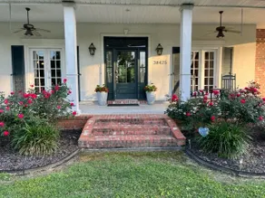 Plantation Type home with land and pond 5BR 5 Bath - Image 2