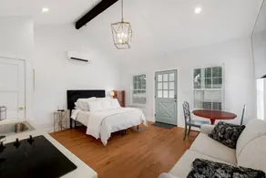 Secluded Retreat with Views for Miles “The Avita” - Image 4