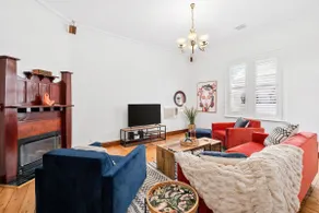 Orontes Cottage Geelong Retreat & Pet Friendly - Image 2