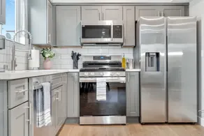 Modern Retreat in Culver near Marina - Image 2