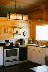 Adorable 1 bedroom guest house on modern mini farm - Image 5