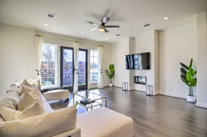NEW! Luxe + Upscale Retreat < 2 Mi to Dtwn Houston - Image 3
