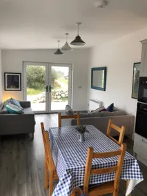 Cosy one bed Connemara cottage close to beach - Image 3