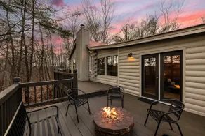 SALE: 6 mins Downtown•Hot Tub•Arcade•FirePit - Image 3