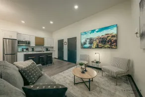 Sleeps 7 ~ Near Ice Rink ~ Netflix ~ Triple Bunk - Image 2