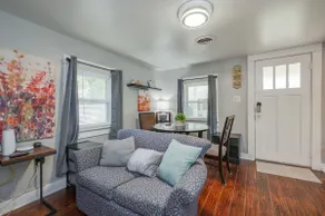 Cute guest house in beautiful Wythe! Great rates! - Image 2
