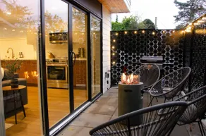Modern 2 Bedroom Home in Greenlake - Image 4