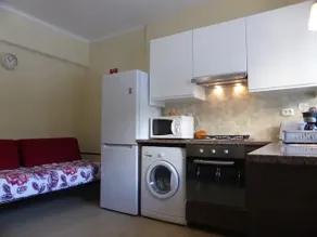 Terrace House by SixtyFive Home ”8 min” Airport - Image 4