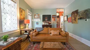 Boho-Chic Art Bungalow. Walk to Downtown, Cafes - Image 2