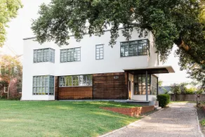 Mid-Century Masterpiece: LA’s Oldest Modern Home - Image 2