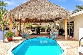 Waterfront Oasis! 2 miles to beach/HTD Pool - Image 5