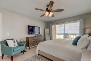 #1-SALE! 2 bedroom condo- Directly on the sand! KING bed! - Image 3